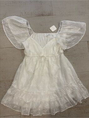 NWT! Altar’d State Sweetheart Neckline Ivory Puff Sleeve Mini Dress